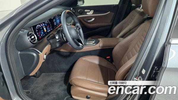 Mercedes-Benz E-Class 2023, фото 14