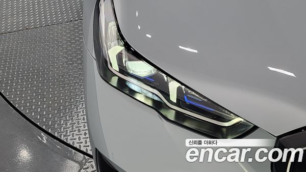 BMW 5 Series 2025, фото 8