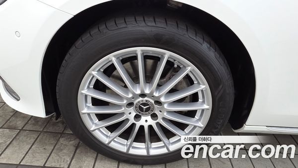 Mercedes-Benz E-Class 2023, фото 5