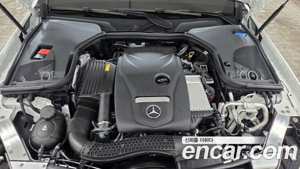 Mercedes-Benz E-Class 2023, фото 6