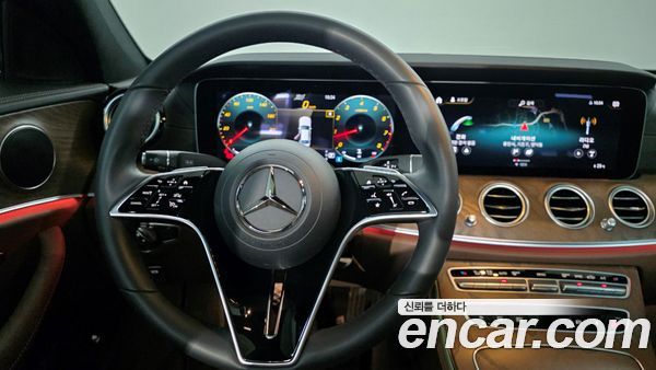 Mercedes-Benz E-Class 2023, фото 7