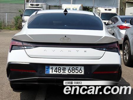 Hyundai Elantra 2024, фото 4