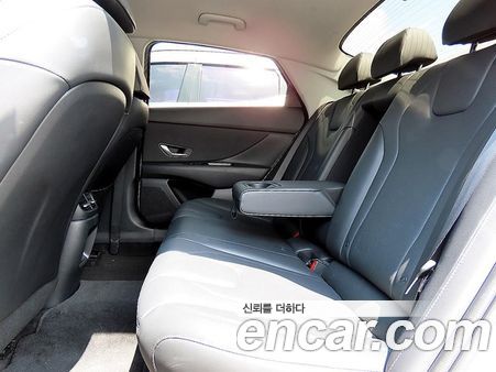 Hyundai Elantra 2024, фото 6