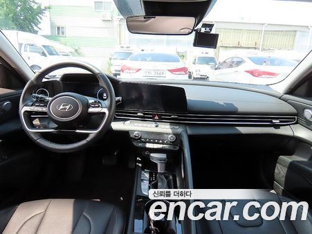 Hyundai Elantra 2024, фото 9