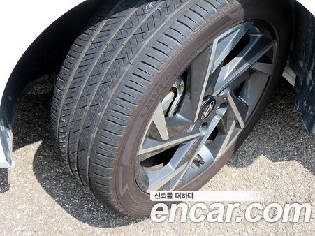 Hyundai Elantra 2024, фото 20