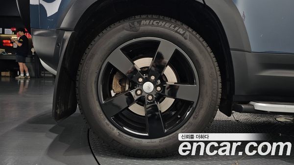 Land Rover Defender 2022, фото 4