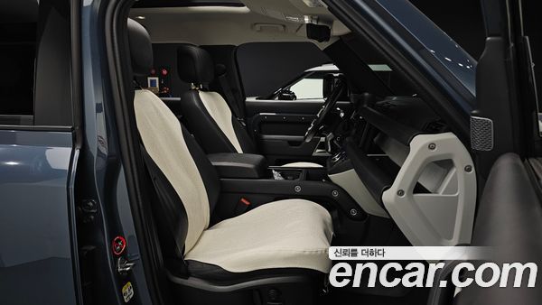 Land Rover Defender 2022, фото 16