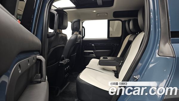 Land Rover Defender 2022, фото 17