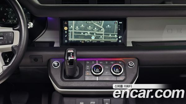 Land Rover Defender 2022, фото 20