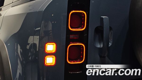 Land Rover Defender 2022, фото 8