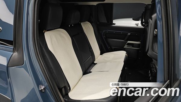 Land Rover Defender 2022, фото 15