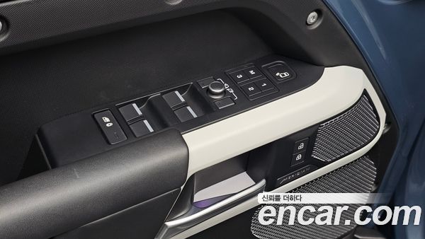 Land Rover Defender 2022, фото 26