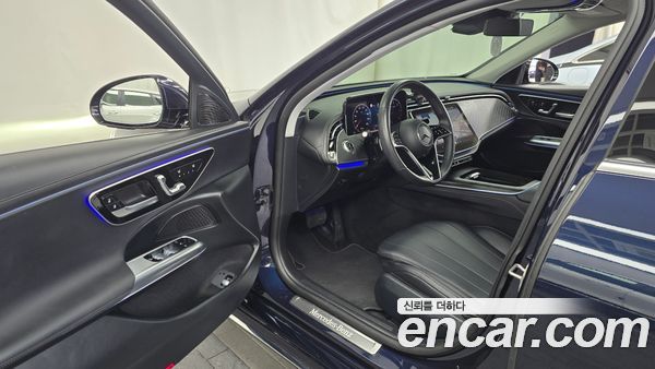 Mercedes-Benz E-Class 2024, фото 10