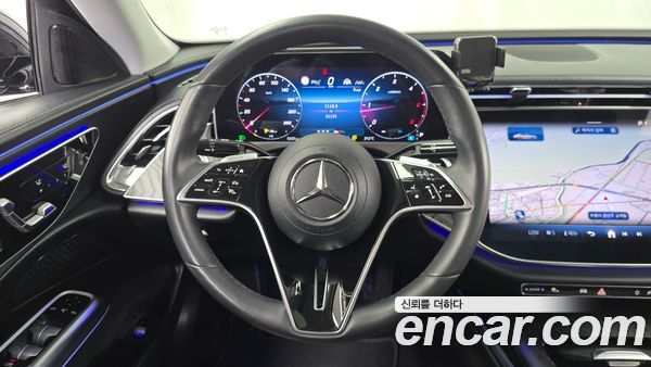 Mercedes-Benz E-Class 2024, фото 12