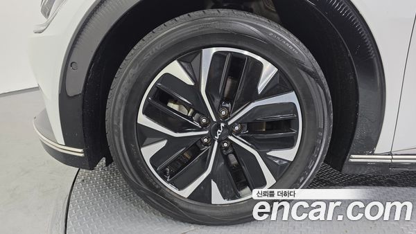Kia EV6 2022, фото 5