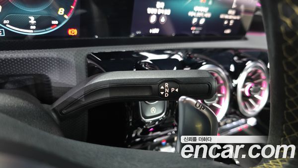Mercedes-Benz CLA 2023, фото 12