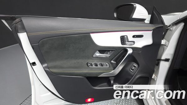 Mercedes-Benz CLA 2023, фото 14