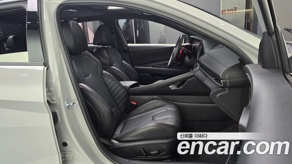 Hyundai Elantra 2025, фото 16
