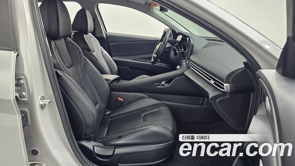 Hyundai Elantra 2021, фото 16