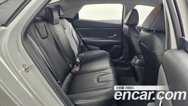 Hyundai Elantra 2021, фото 17