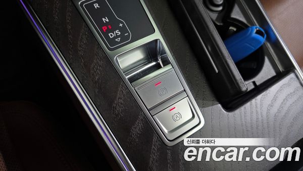 Audi A6 2023, фото 24