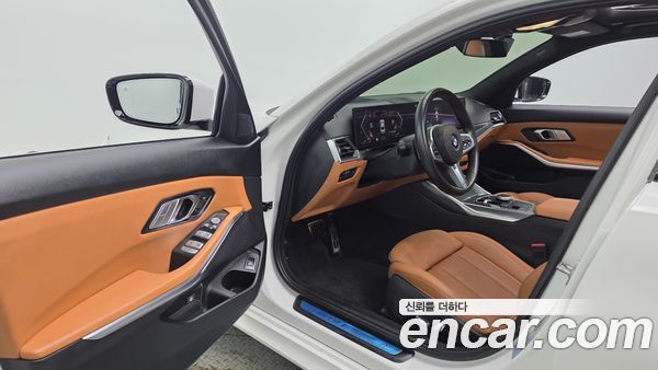 BMW 3 Series 2023, фото 10