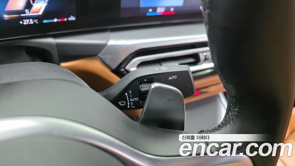 BMW 3 Series 2023, фото 20