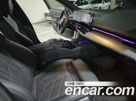 BMW 5 Series 2024, фото 14