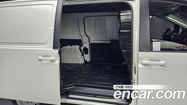 Hyundai Staria 2023, фото 16