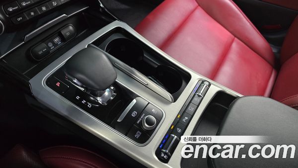 Kia Stinger 2020, фото 12