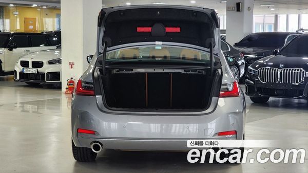 BMW 3 Series 2025, фото 20