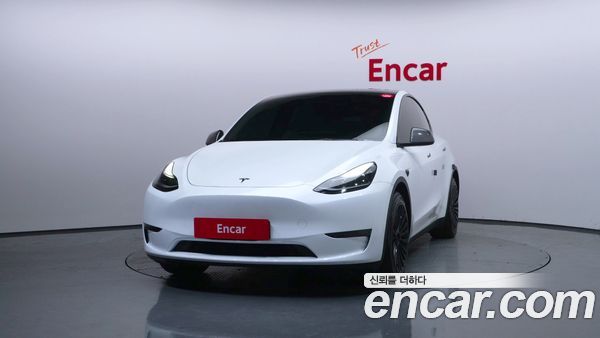 Tesla Model Y 2023, фото 3