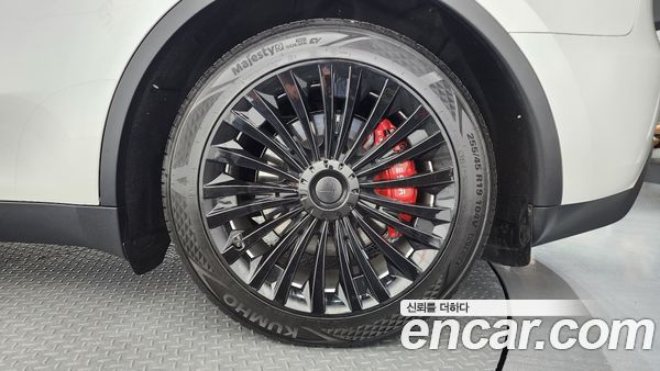 Tesla Model Y 2023, фото 7