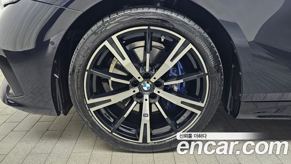 BMW 5 Series 2024, фото 4
