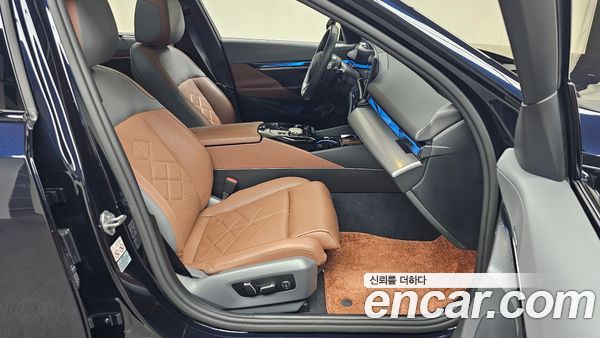 BMW 5 Series 2024, фото 15