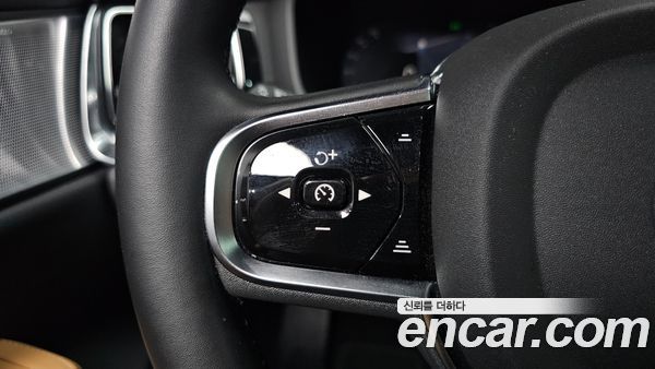 Volvo V60 2025, фото 33