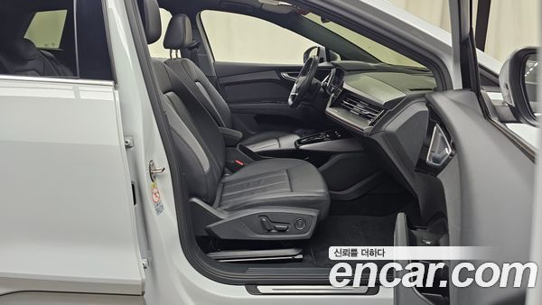 Audi Q4 e-tron 2023, фото 15