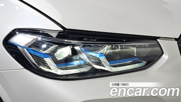 BMW iX3 2024, фото 7