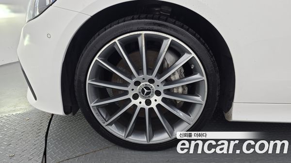 Mercedes-Benz E-Class 2021, фото 5