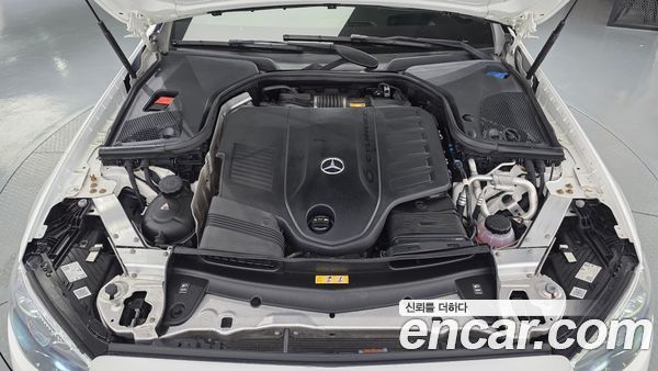 Mercedes-Benz E-Class 2021, фото 6