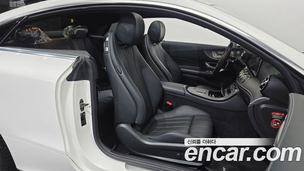 Mercedes-Benz E-Class 2021, фото 16