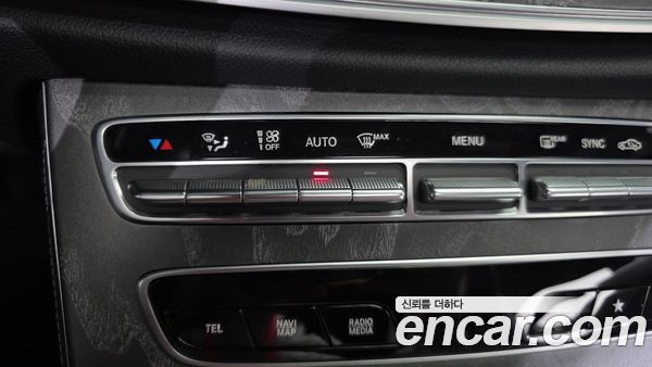Mercedes-Benz E-Class 2021, фото 32