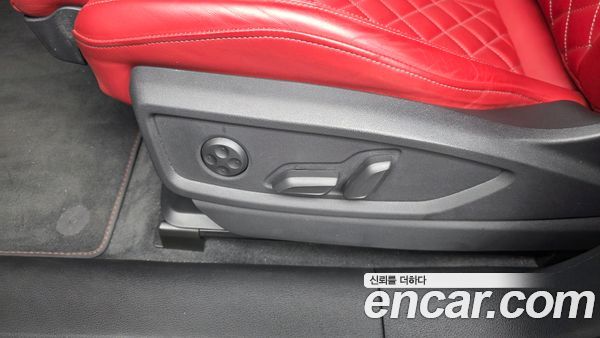 Audi SQ5 2023, фото 32