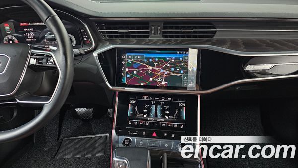 Audi A6 2022, фото 14