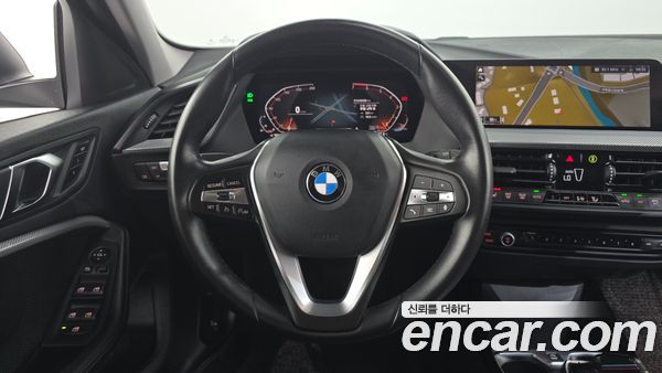 BMW 1 Series 2022, фото 20