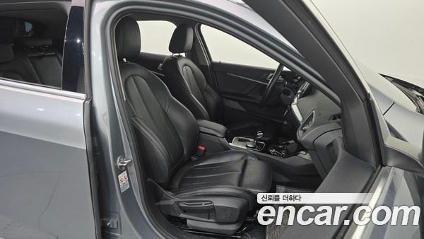 BMW 1 Series 2022, фото 16