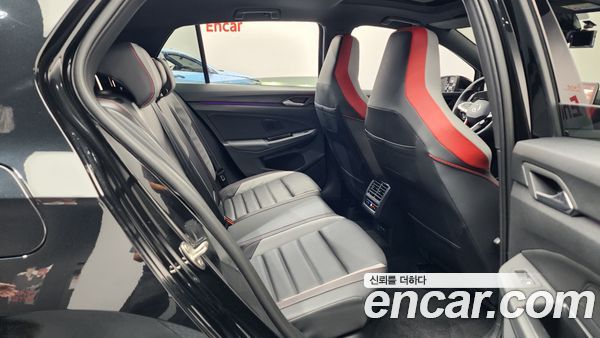 Volkswagen Golf 2025, фото 16