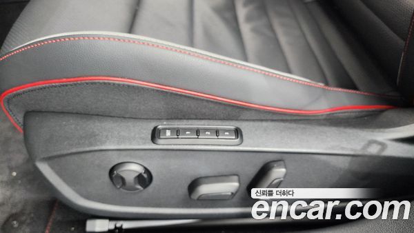 Volkswagen Golf 2025, фото 30