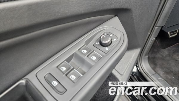 Volkswagen Golf 2025, фото 32