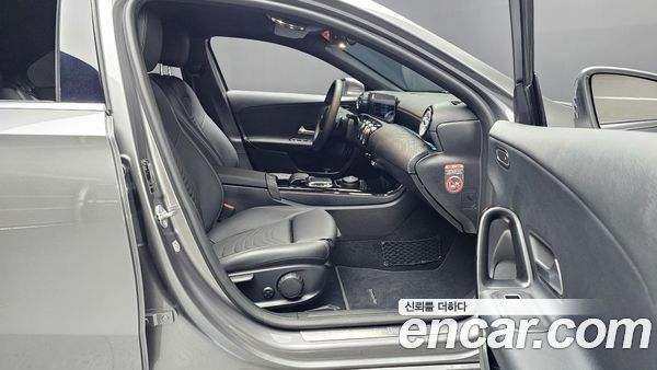 Mercedes-Benz A-Class 2020, фото 17